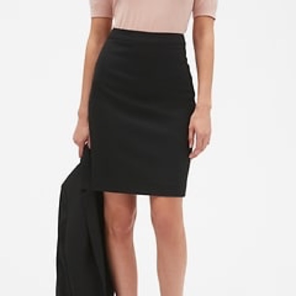 Banana Republic Dresses & Skirts - Banana Republic Suit Skirt, Size 12